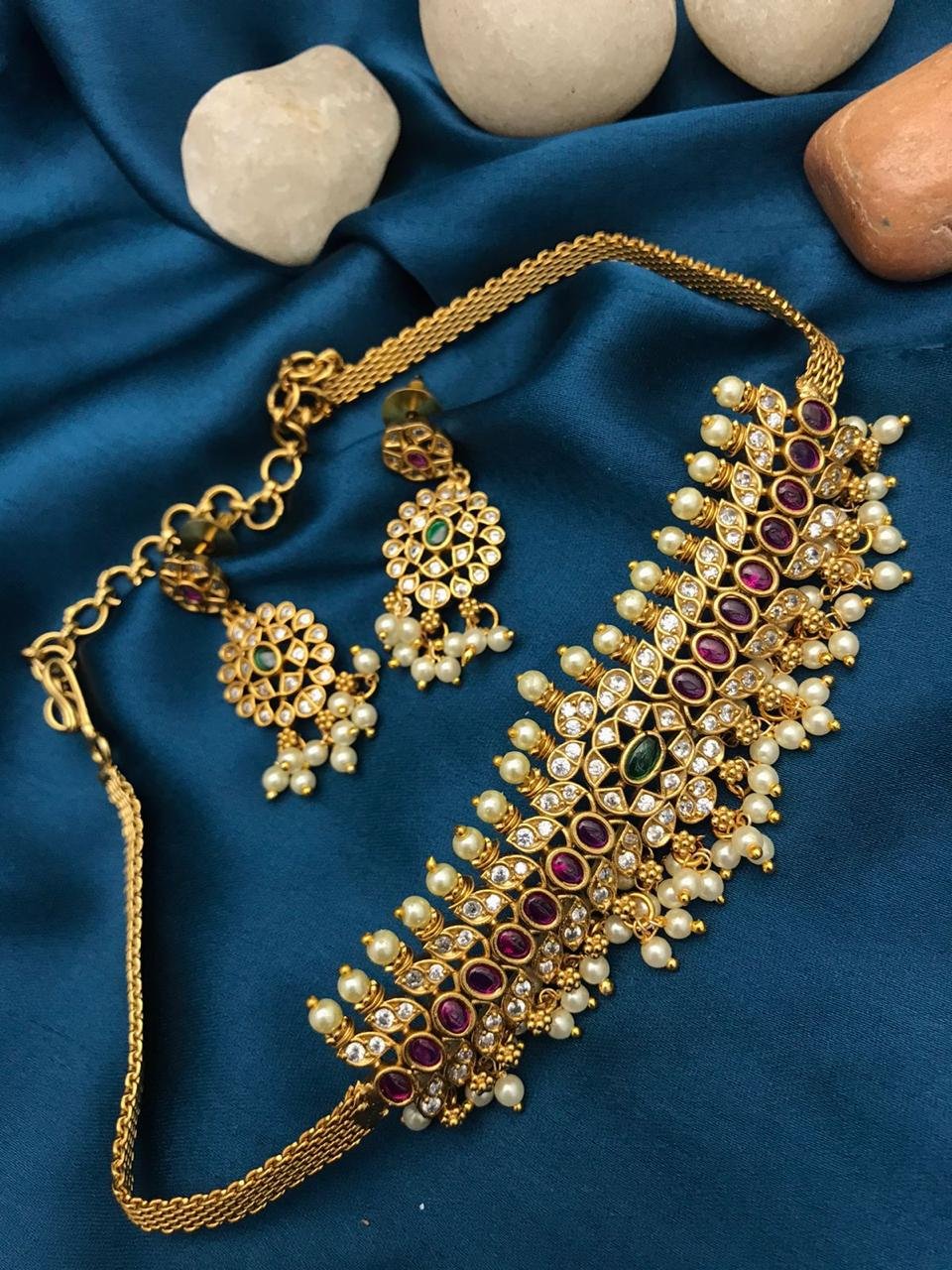 Fancy Stone Bangles D794576D